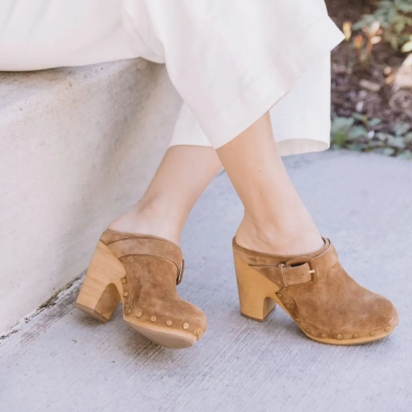 Veronica Beard Dacey Clogs - Picture 3 of 10